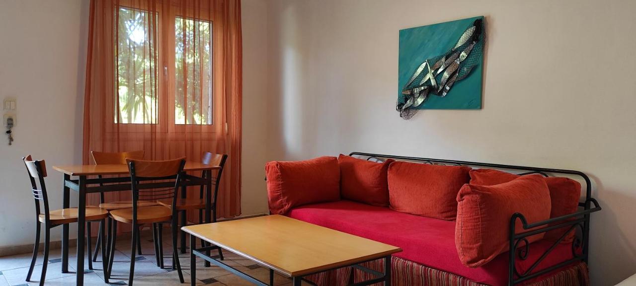 Chrouso Apartments パリウリ エクステリア 写真